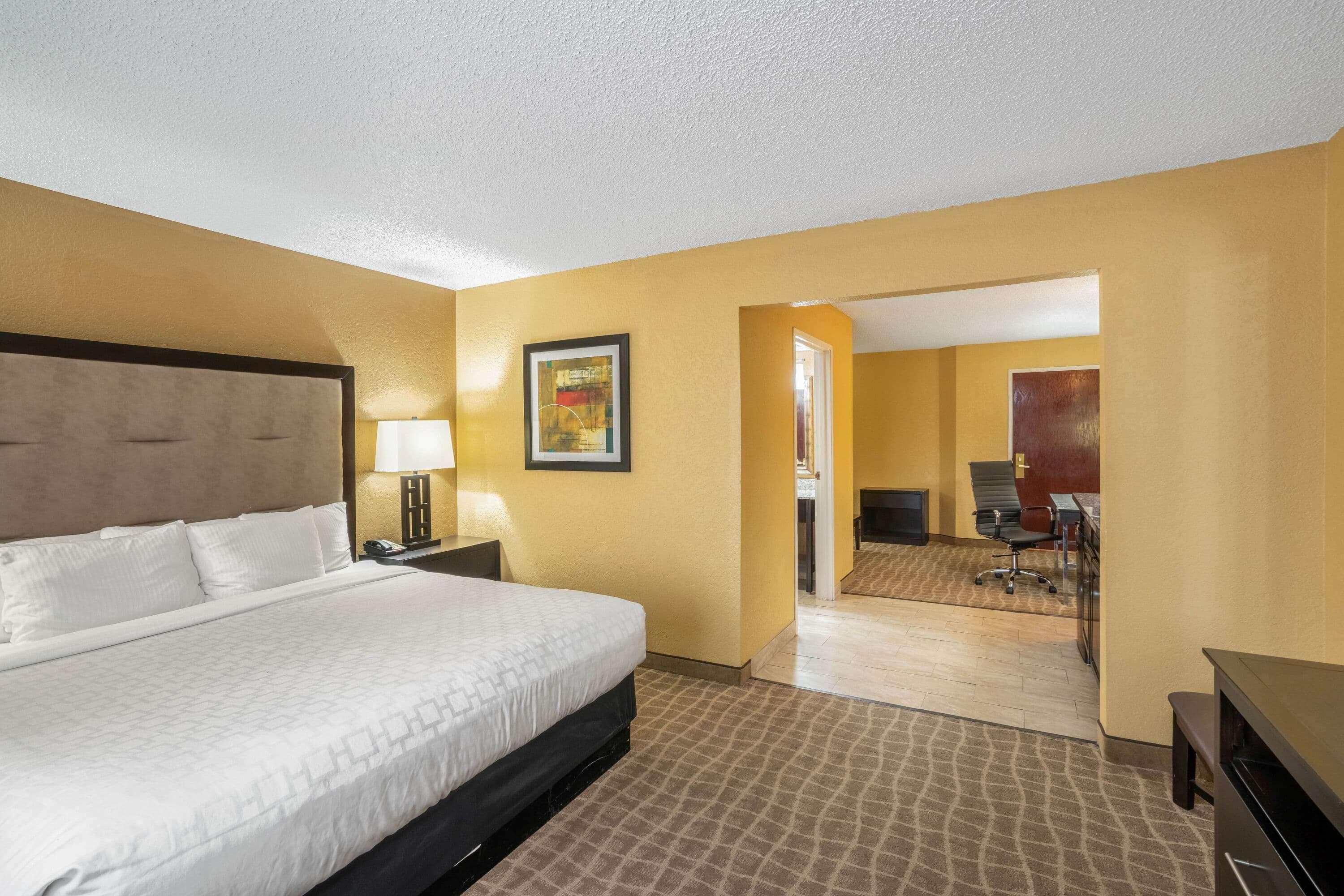 La Quinta By Wyndham Hot Springs Hotell Exteriör bild
